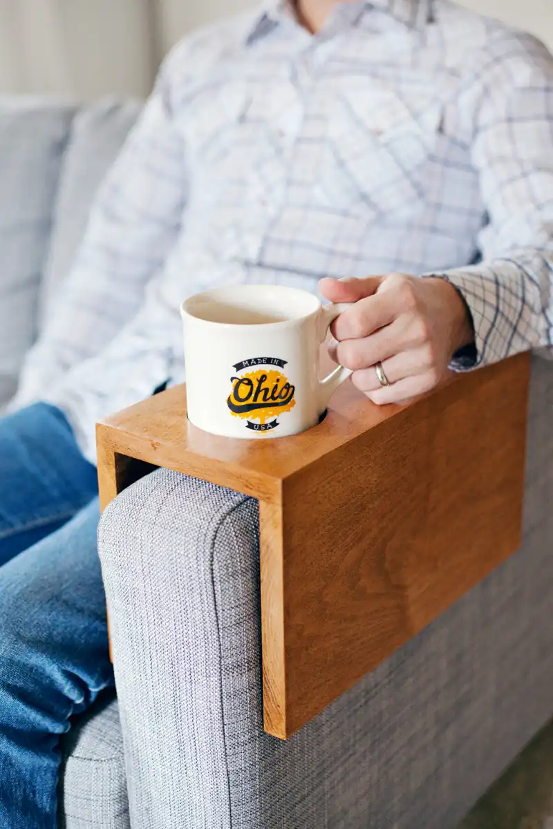 Sofa-Sleeve-and-Cup-Holder