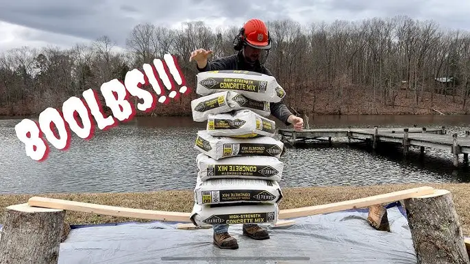 How much weight can a 2×4 hold?