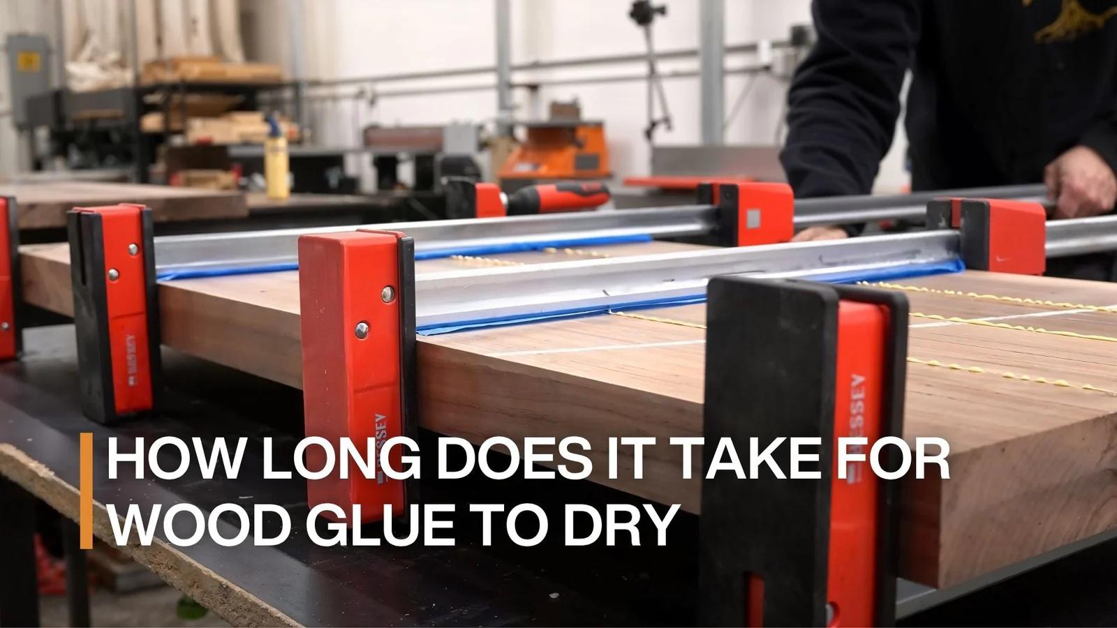 How long does it take for wood glue to dry?